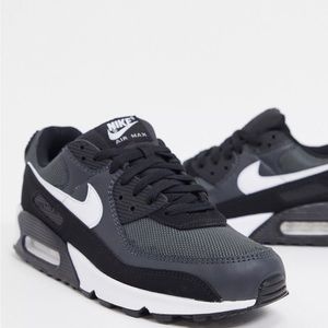 Nike Air Max 90 trainers in grey